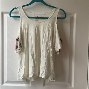 Open shoulder floral top